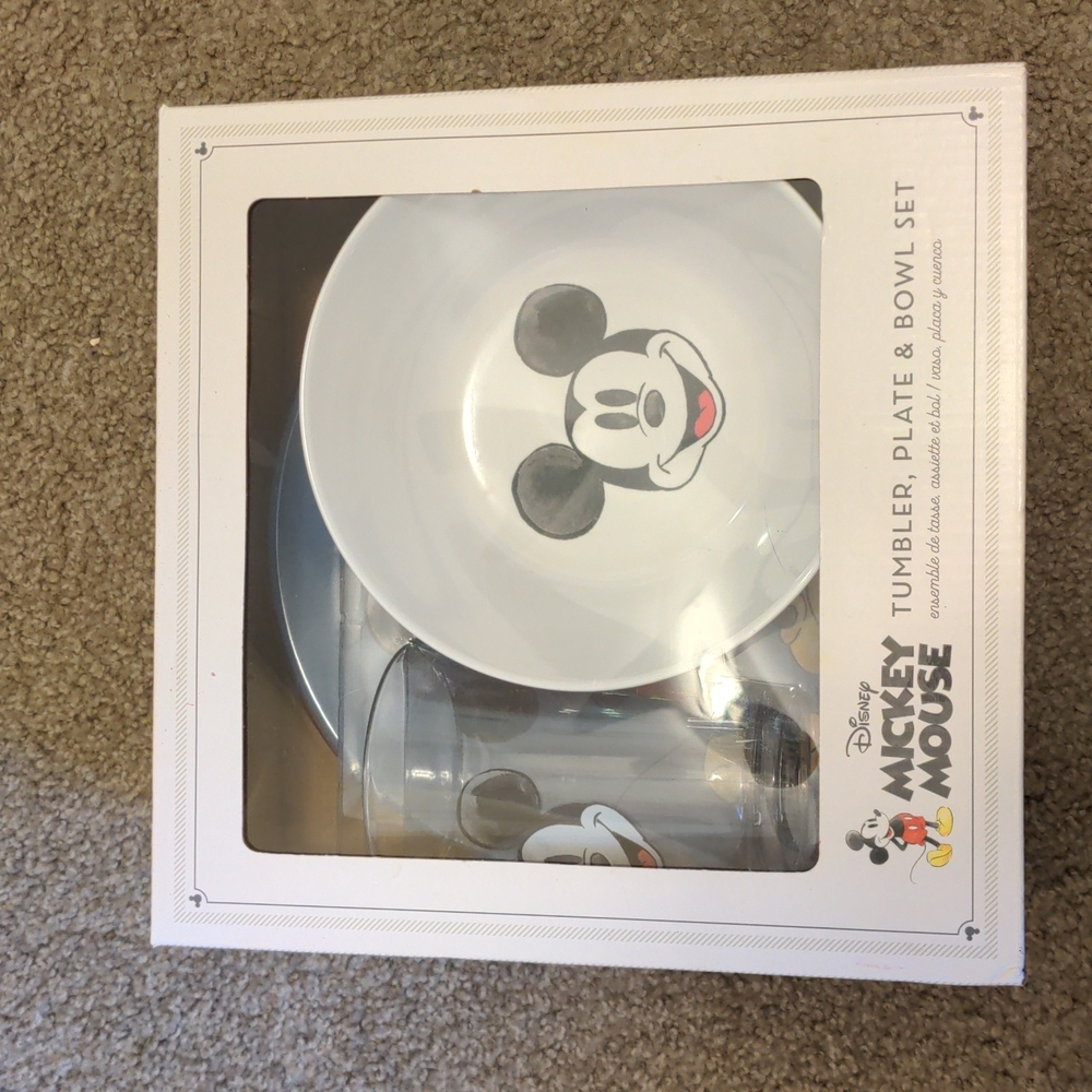 Pottery Barn NWT Mickey Mouse Tumbler Plate Bowl Set